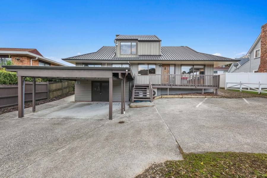 Sold: 10 Eugenia Rise, Totara Heights