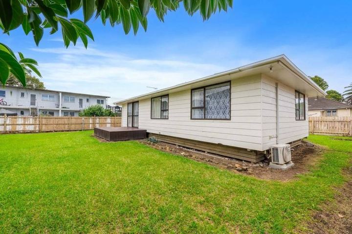 Sold: 2/295 Massey Road, Mangere East