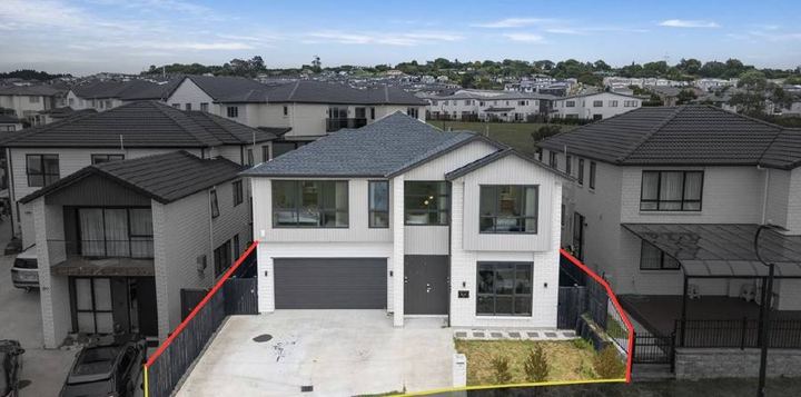 Sold: 82 Charlestown Drive, Flat Bush